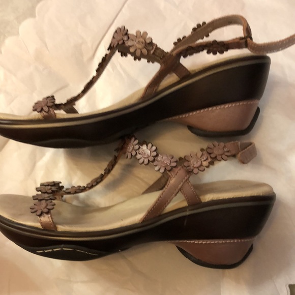 Jambu Lavender pearl sandals - Picture 4 of 10